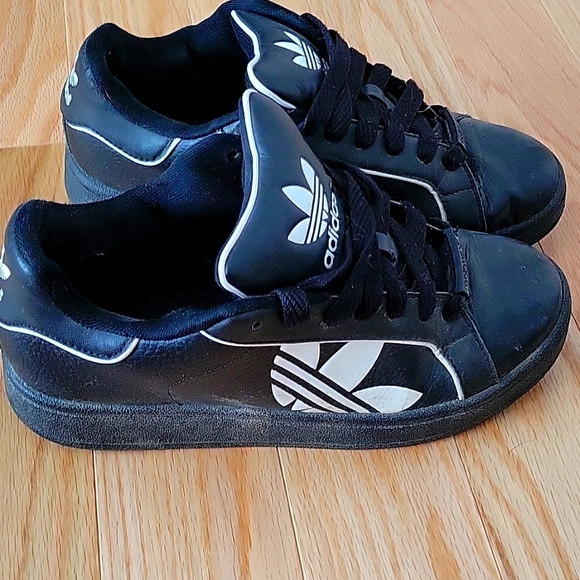 adidas Shoes - Adidas shoes